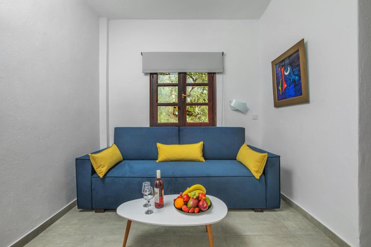 Eleon Suites อาฟิโตส ภายนอก รูปภาพ