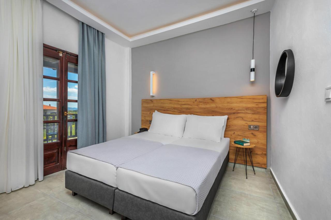 Eleon Suites อาฟิโตส ภายนอก รูปภาพ
