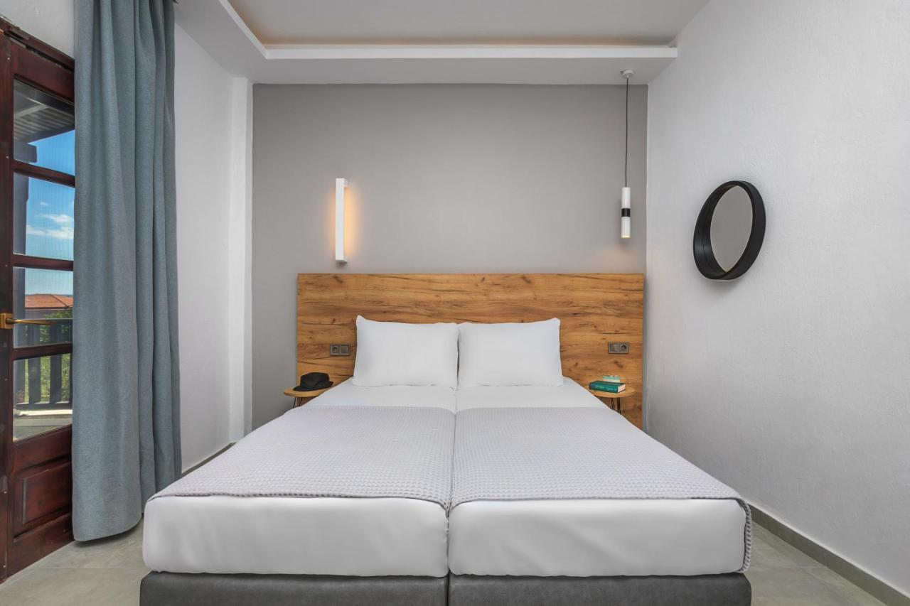 Eleon Suites อาฟิโตส ภายนอก รูปภาพ