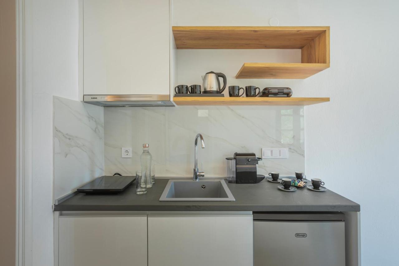 Eleon Suites อาฟิโตส ภายนอก รูปภาพ